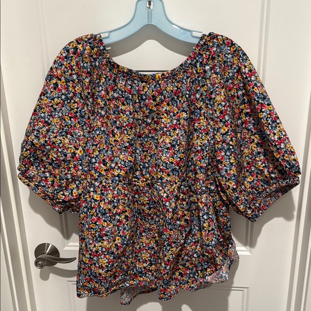 NEW XL Old Navy Floral Puff Sleeve Smocked Blouse